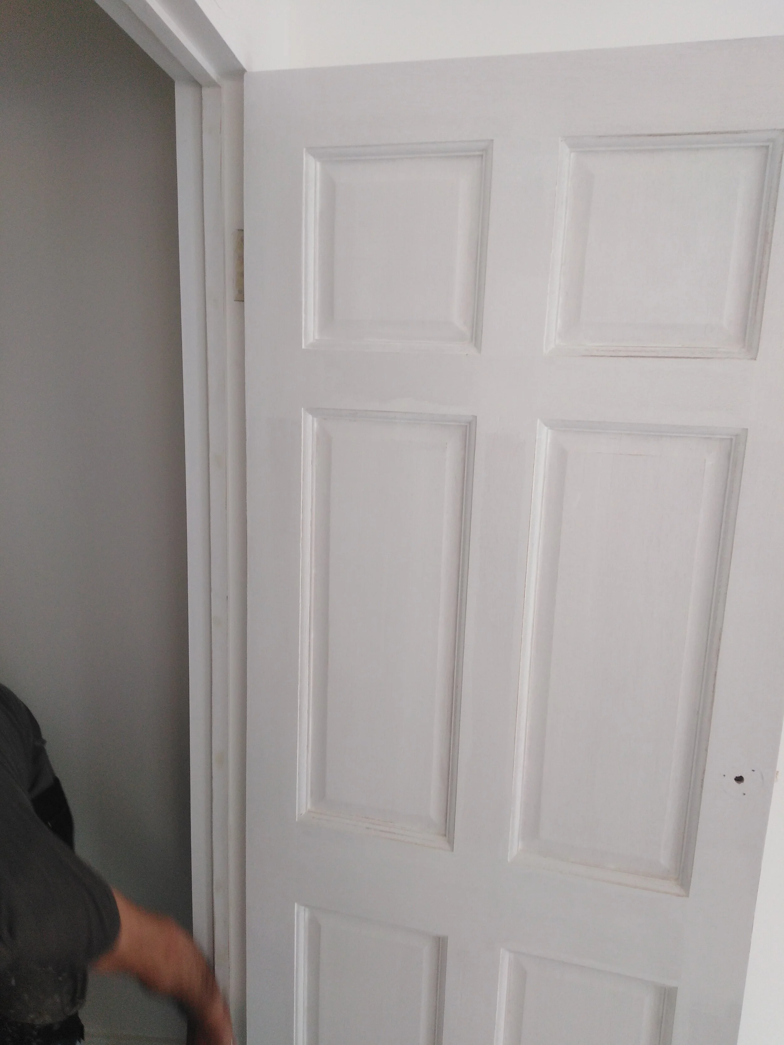 Professional interior decorating and painting in London by Torrington Design and Build