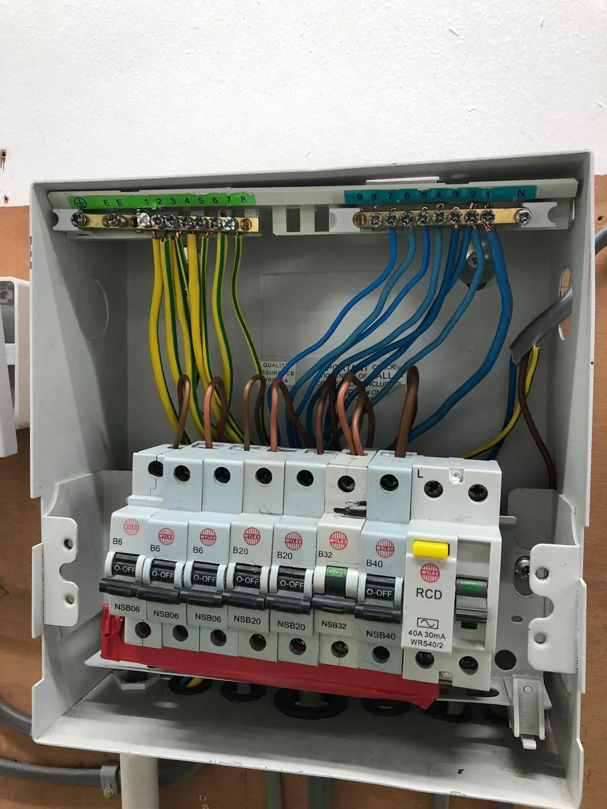 Commercial electrical installations and maintenance, London and South East